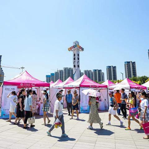 贺儿成长精彩瞬间高清图片集，最新无水印照片呈现