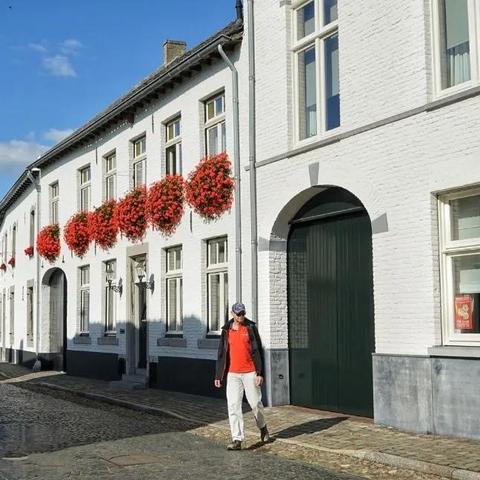 荷兰城堡，探秘童话般的旅行胜地