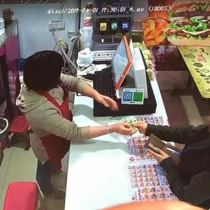 周口商铺直播带货热潮，解锁新兴商业模式新篇章
