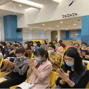 福州发泄屋砸玻璃案最新进展揭秘
