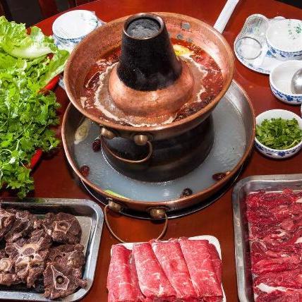 全球热门小吃排行榜TOP10，街头美食的魅力不可挡！
