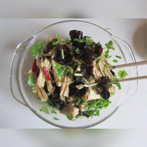 今日凉菜大解密，清爽美食的诱惑之旅