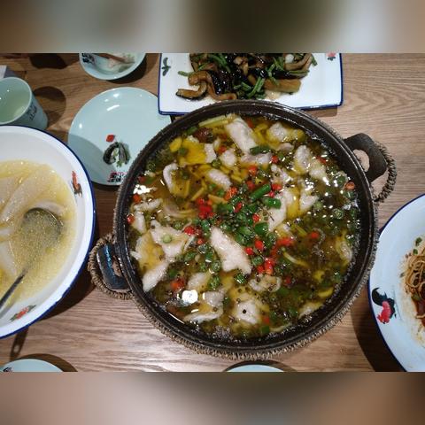 成都美食盛宴，聚餐店排名前十，必选的美食之旅！