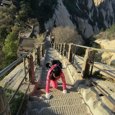 华山旅游攻略大全，住宿指南与必玩景点