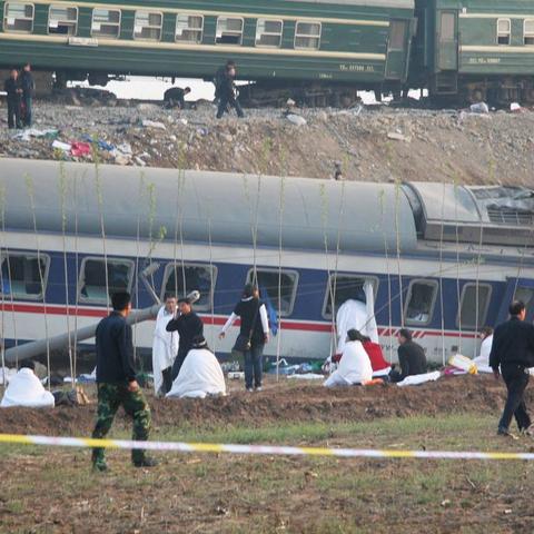 列车事故最新报道，安全警钟再次敲响，实时视频曝光