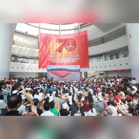 温馨关怀与美好祝愿的祝福问候视频，触动心灵瞬间。