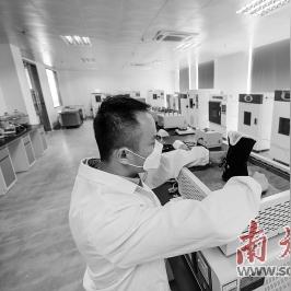 揭秘南方时尚女鞋新潮流，舒适与时尚完美融合，引领未来潮流风向标